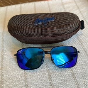 Men’s Maui Jim sport polarized mirrored sunglasses.
